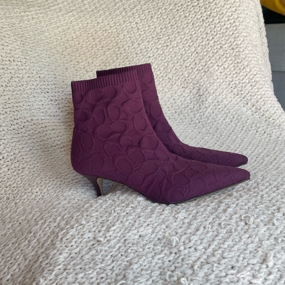 Coach Women’s Jade Knit Signature Leather Ankle Bootie Deep Berry Size 7 - Picture 2 of 5